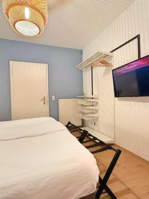 Urban & Chic: 2Bdr, Parkplatz Apartment วิทเทน ภายนอก รูปภาพ