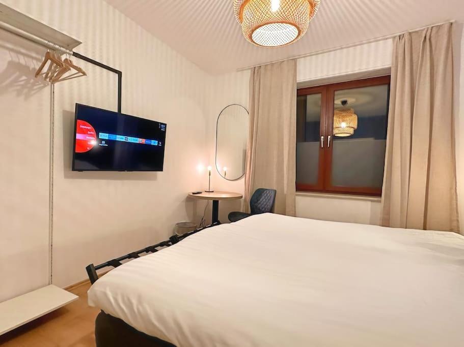 Urban & Chic: 2Bdr, Parkplatz Apartment วิทเทน ภายนอก รูปภาพ